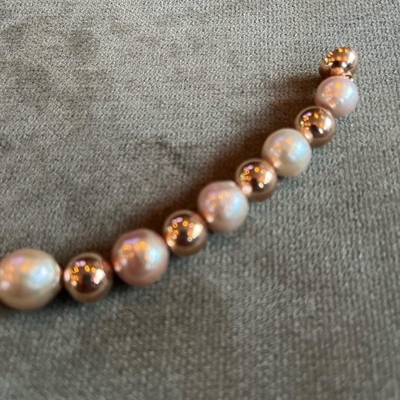 Bronzo Italia magnetic clasp rose gold plated bead/fresh water pearl bracelet - Picture 6 of 9
